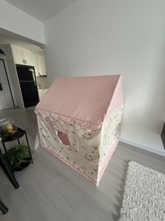 (Category: ) located in . Submitted by shopeeholicc (Listing ID 1421628017, Image 1). Description: .