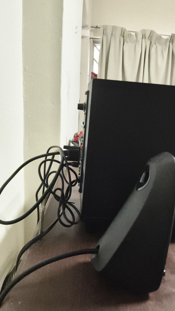 Logitech 2.1 Speaker System65671938123265110