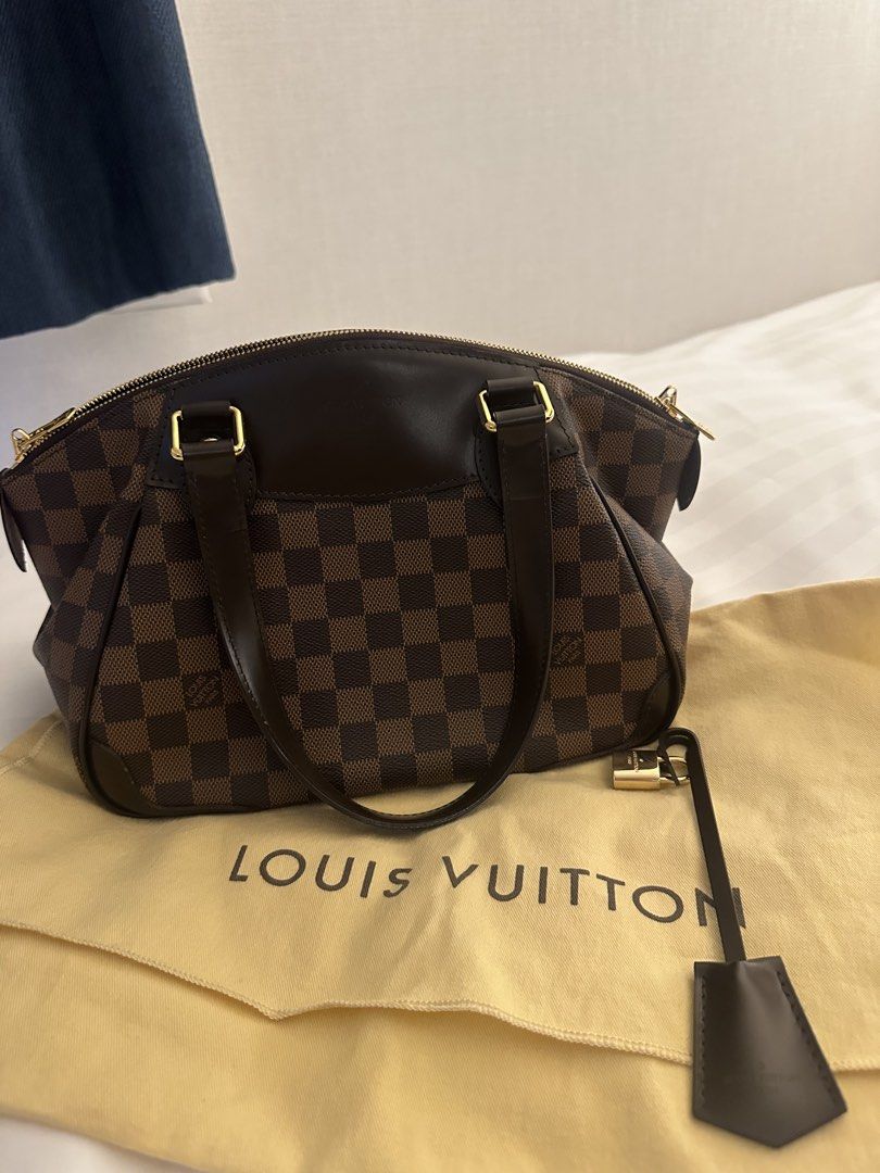 louis vuitton verona PM (Category: Luxury Bags & Wallets) located in Manila. Submitted by stack.in.it (Listing ID 1421735334, Image 1). Description: like new used a fee times lang.