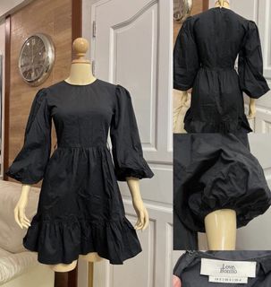 (Category: ) located in . Submitted by iamashopperforclothes (Listing ID 1421646390, Image 1). Description: .