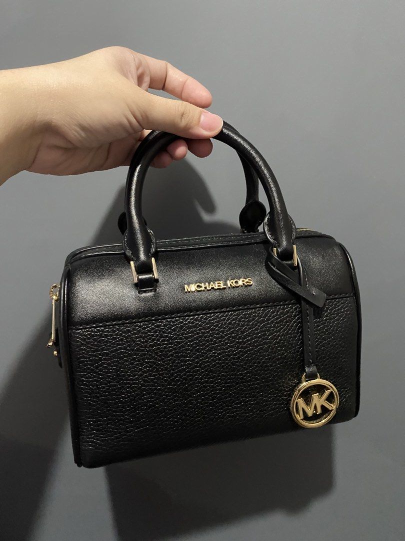 Michael Kors Black Satchel Bag (Category: Luxury Bags & Wallets) located in Batangas. Submitted by bagstolove2.0 (Listing ID 1421702768, Image 1). Description: Good condition.