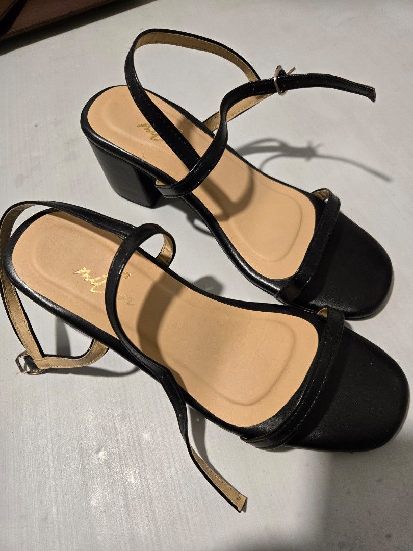 Milan Martha 2.5" Block Heels (Category: Heels) located in Makati City. Submitted by dnsskynz (Listing ID 1421771738, Image 1). Description: Milan Martha 2.5" Heel, Size 7 Bought in Oct 2025 from Milan Manila Official Store online. Used only once, condition is like new..