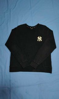 (Category: ) located in . Submitted by _chan.thrift (Listing ID 1421742750, Image 1). Description: .