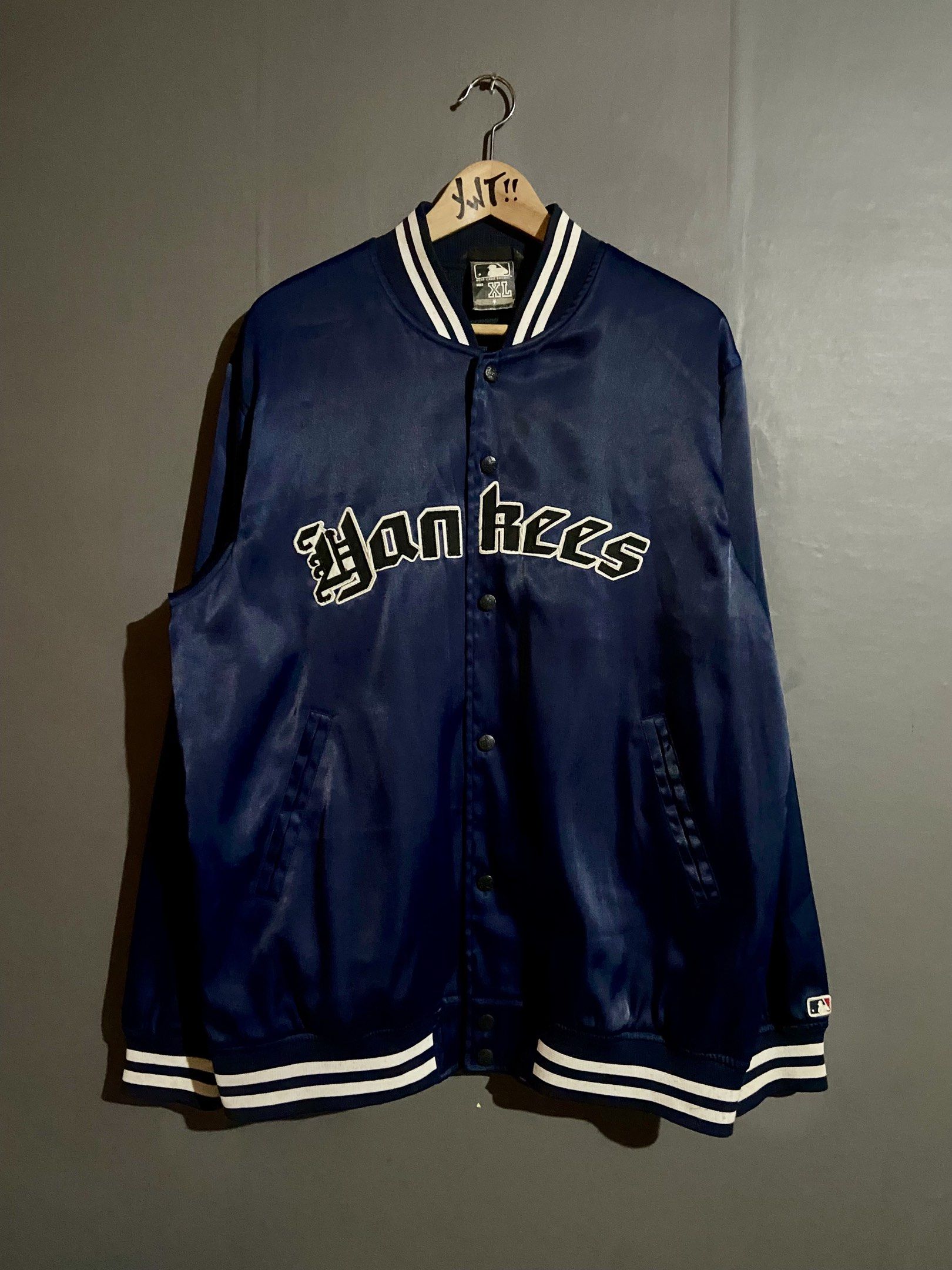 MLB YANKEES VARSITY JACKET (Category: Activewear) located in Cabuyao City. Submitted by chukz_x (Listing ID 1421751895, Image 1). Description: MLB YANKEES VARSITY JACKET Size : XL Dimes : 24W 29.5L Condition : Excellent Issue : None Price : 1,500 📍Cabuyao Laguna.