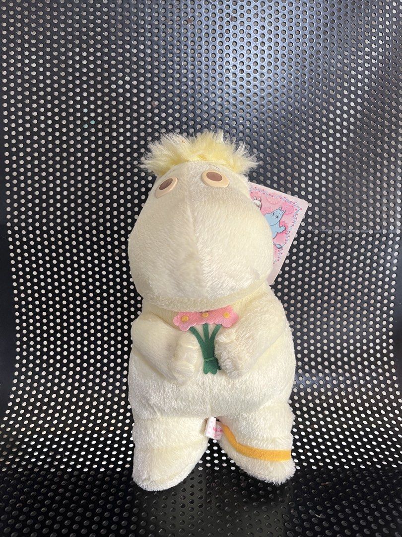 Moomin Plush Toys (Category: Plushies & Soft Toys) located in Lucena. Submitted by aisanolshop (Listing ID 1421765731, Image 2). Description: Yellow moomin needs wash.