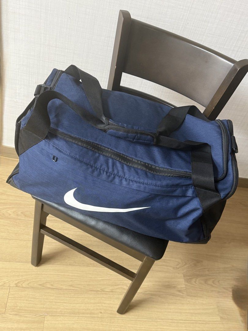 Nike Duffel Bag ( 2ndhand ) (Category: Sling Bags) located in Angeles City. Submitted by davenly (Listing ID 1421705535, Image 2). Description: Location: PAMPANGA For shipping via J&T Regular Actual photo posted .