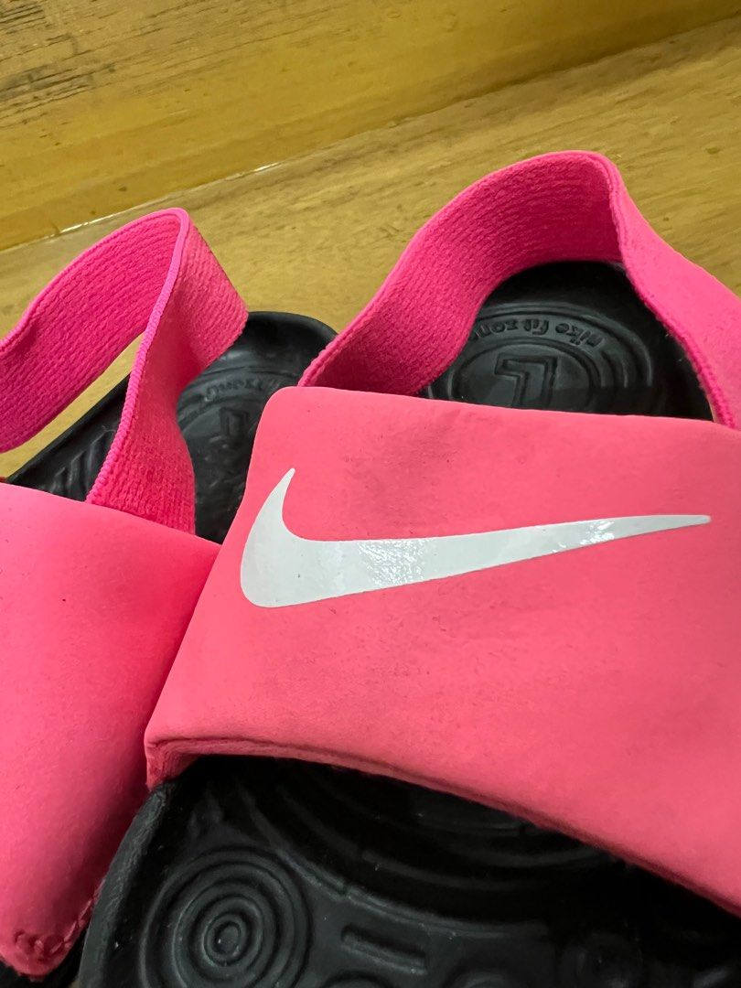 Nike Kawa Slide 6C For toddlers (Category: Babies & Kids Fashion) located in Manila. Submitted by momoncaffeine (Listing ID 1421641387, Image 3). Description: Condition as pictured With signs of use 6C uk5.5 12cm .