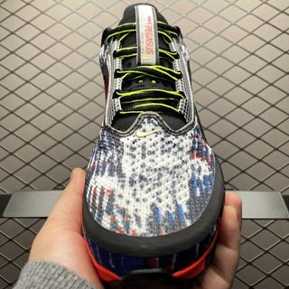 (Category: ) located in . Submitted by awesome_sneakers (Listing ID 1421636242, Image 1). Description: .