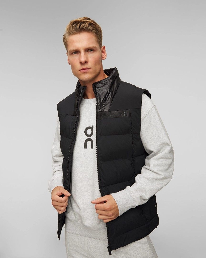 On Cloud Black Puffer Vest (Category: Vests) located in Puerto Princesa. Submitted by theoldtreasures (Listing ID 1421637545, Image 2). Description: Size: Medium No issue Manage your expectations. Thrifted‼️.