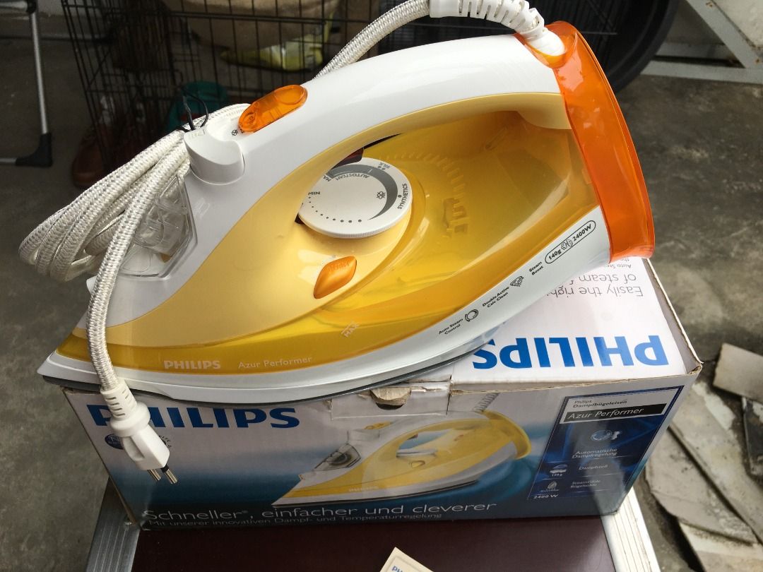 Philips Steam Iron Azur Performer GC3801 (Category: Irons & Steamers) located in Calamba. Submitted by marjoh29436 (Listing ID 1421759906, Image 3). Description: The Philips steam iron Azur Performer combines powerful performance with ease of use. Our Auto Steam Control gives the right amount of steam with each garment. The SteamGlide soleplate delivers the great gliding to speed up your ironing. * Fast and powerful performance - 2400W for quick 