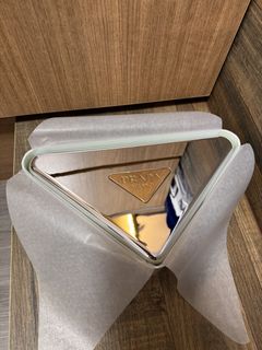 （分類：）位於 。 由 k__t2019 提交（商品編號 1421702133，圖片 1）。簡介： 。