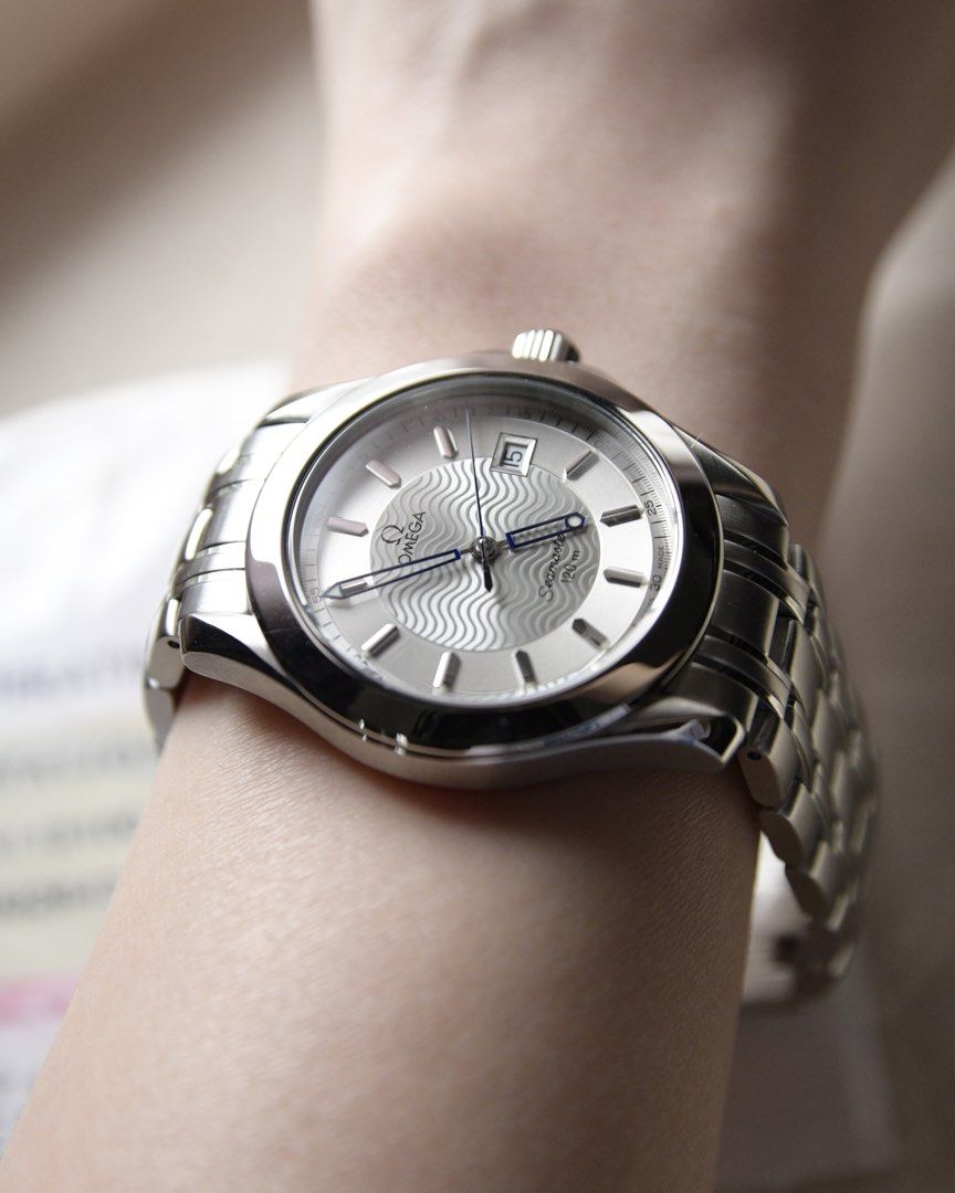 Pre-owned Vintage Seamaster Silver Dial (Category: Luxury Watches) located in Quezon City. Submitted by watchcollective.ph (Listing ID 1421719815, Image 3). Description: Omega Seamaster Silver Dial ₱65,800 Reference: 2511.31.00 Year: 2000 Case Size: 36mm Movement: Quartz Wrist Size: 18.5cm Pre-owned. Very good condition. Comes with guarantee card..