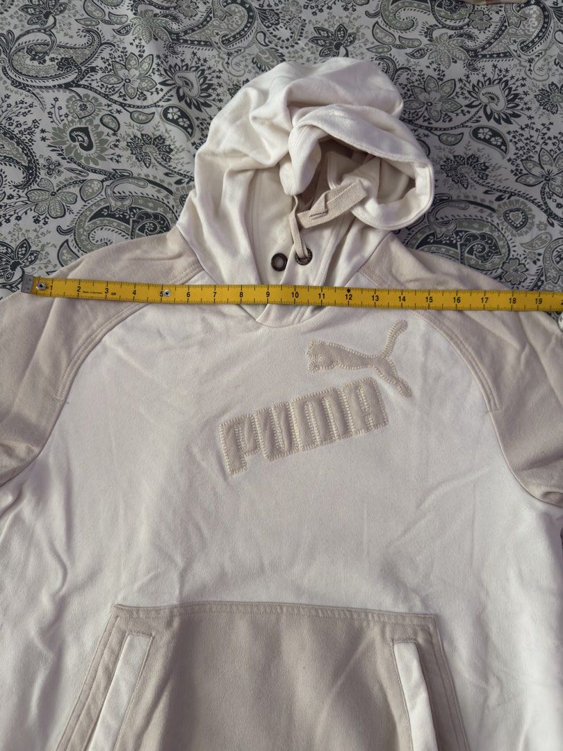 Puma - white and brown (Category: Hoodies) located in Makati City. Submitted by RR_Shop (Listing ID 1421698224, Image 3). Description: Details: W = 18” L = 25.5 “ Give you a discount if you buy more items! Reason to sell: I’m decluttering and selling pre-loved items. Payment options: - LBC: Prepaid COD - Lalamove: GCash payment.