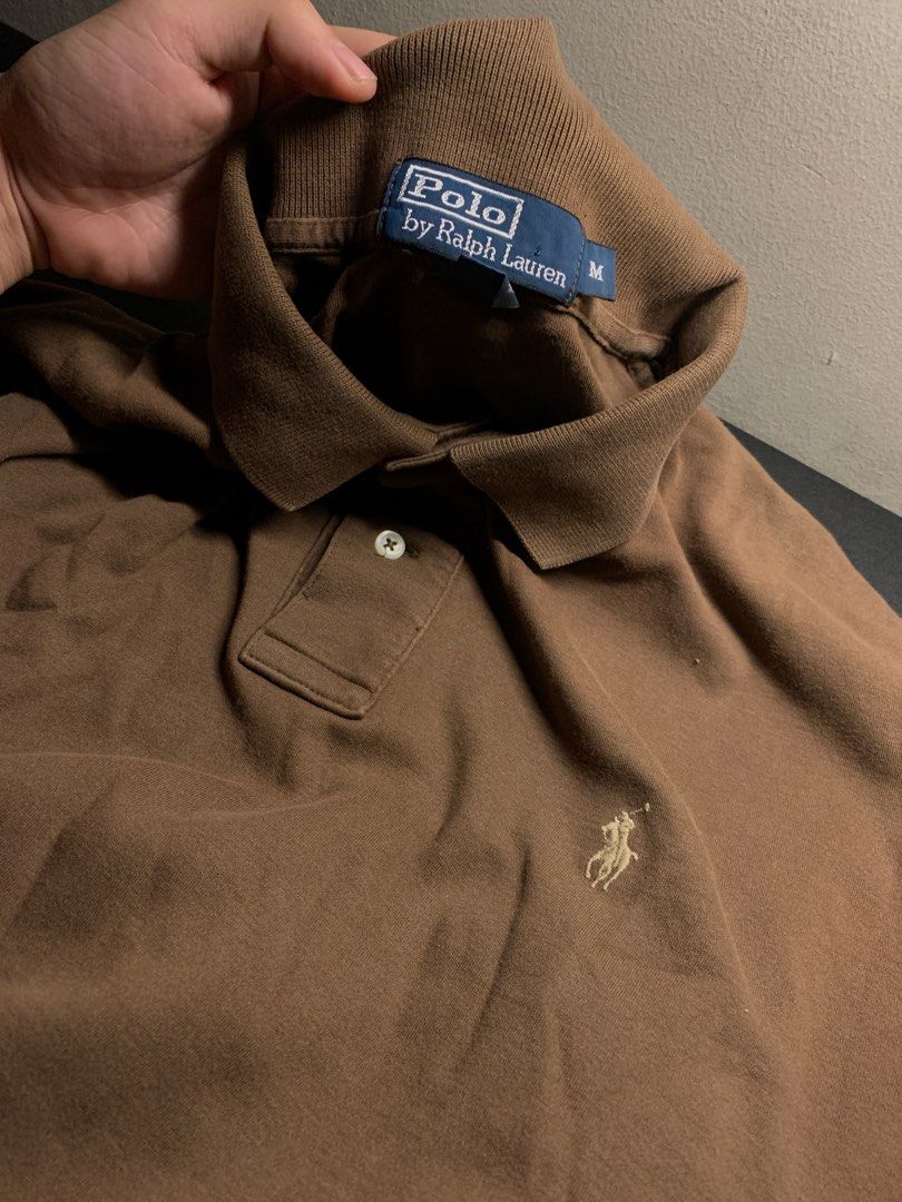 Ralph lauren polo shirt brown (Category: Tshirts & Polo Shirts ) located in Paranaque City. Submitted by gbmdn (Listing ID 1421707709, Image 1). Description: -issue pinhole at front - cut at back Dimes:( L 28, W 23).