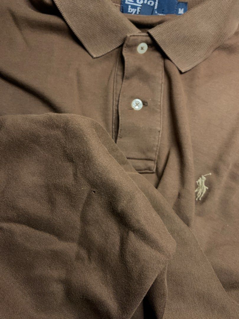 Ralph lauren polo shirt brown (Category: Tshirts & Polo Shirts ) located in Paranaque City. Submitted by gbmdn (Listing ID 1421707709, Image 3). Description: -issue pinhole at front - cut at back Dimes:( L 28, W 23).