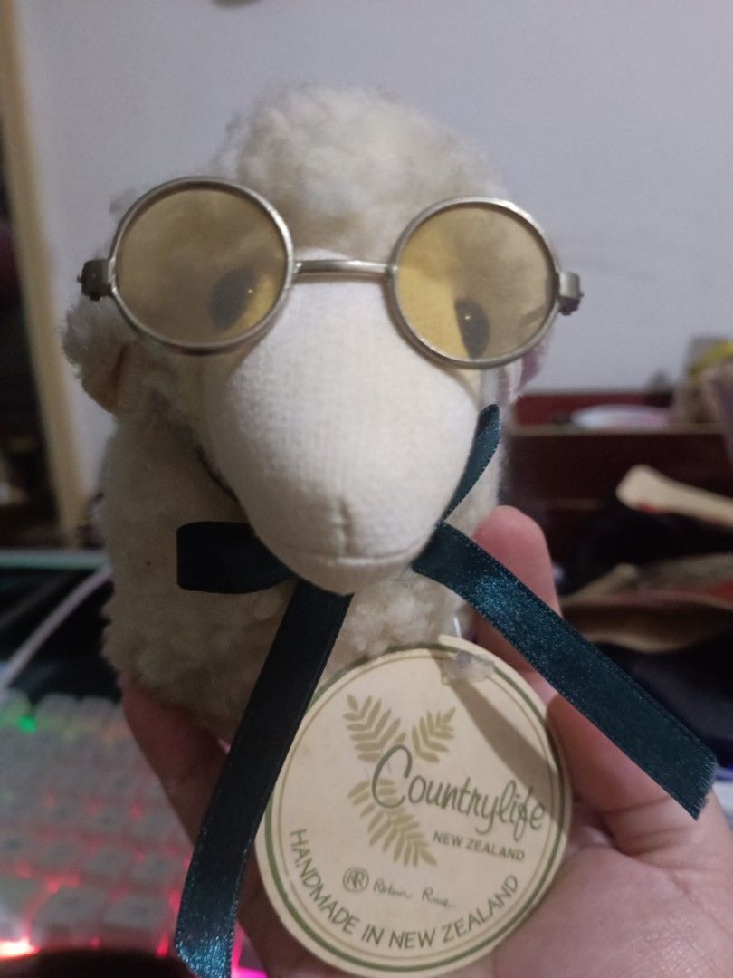 Robin Rive sheep stuffed toy with sound (Category: Plushies & Soft Toys) located in Angeles City. Submitted by yourtrovejapansurplus (Listing ID 1421742488, Image 1). Description: no flaw with sheep sound when you shake.