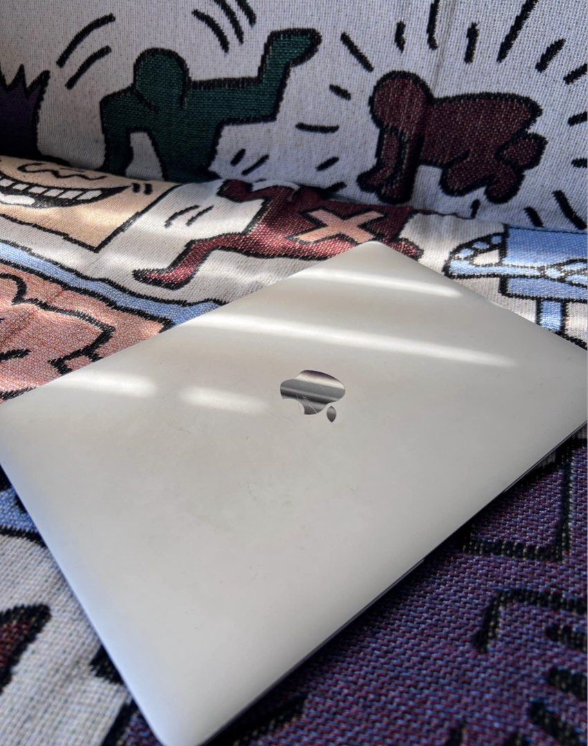 Rush MacBook Retina 12" (Category: Laptops & Notebooks) located in Pateros City. Submitted by djsunoiii (Listing ID 1421758983, Image 2). Description: MacBook Retina 12-inch (2017) 12-inch Retina Display 1.2GHz Dual-Core Intel Core m3 8GB 1867 MHz LPDDR3 RAM Intel HD Graphics 615 1536 MB macOSVentura (Version 13.8 With Box 15,000.00 Very negotiable tawad lng po..