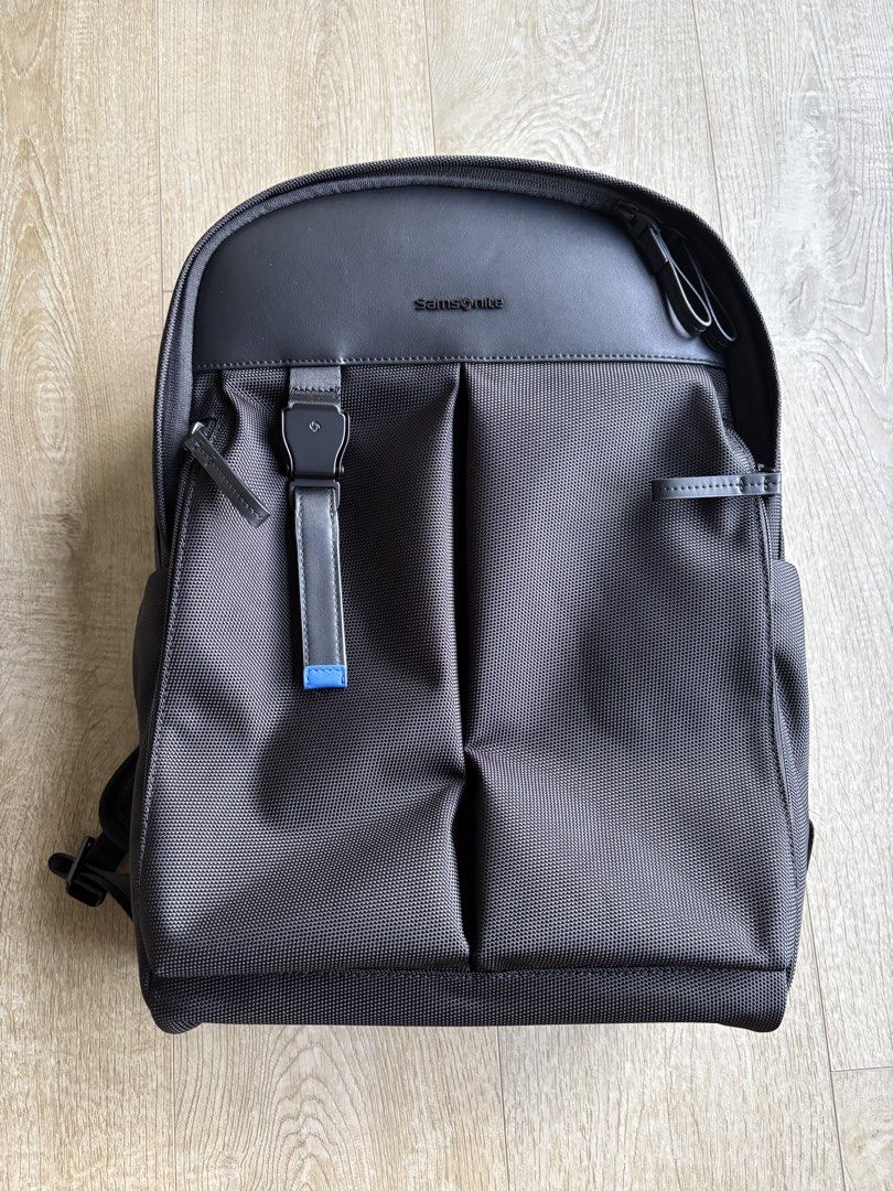 Samsonite Underscore Backpack (Category: Backpacks) located in Singapore. Submitted by kindaichi90 (Listing ID 1421743087, Image 1). Description: - Brand new with tag and dust bag - Sleek black exterior - Stylish blue interior - Multiple compartments for organization - Padded shoulder straps for comfort - Ideal for work or travel - RRP $350.