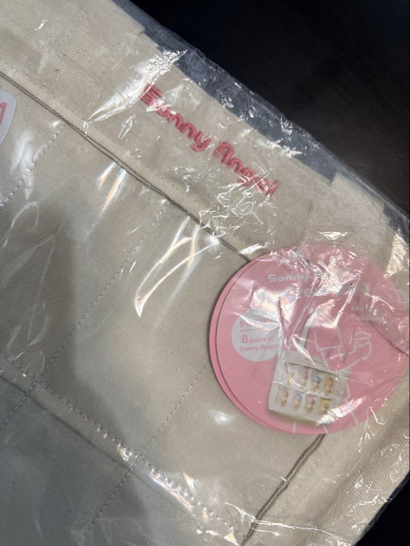 Sonny Angel Crew Bag (Category: Shoulder Bags) located in Quezon City. Submitted by tantantantannnnn (Listing ID 1421745769, Image 3). Description: - Sonny Angel Crew Bag - New✨ - Still has tags 🏷️ - 🙅‍♀️🙅‍♀️🙅‍♀️ sensi RFS: extra, was supposed to be a gift 📍Fairview, QC 🚚 - prefers SDD! .