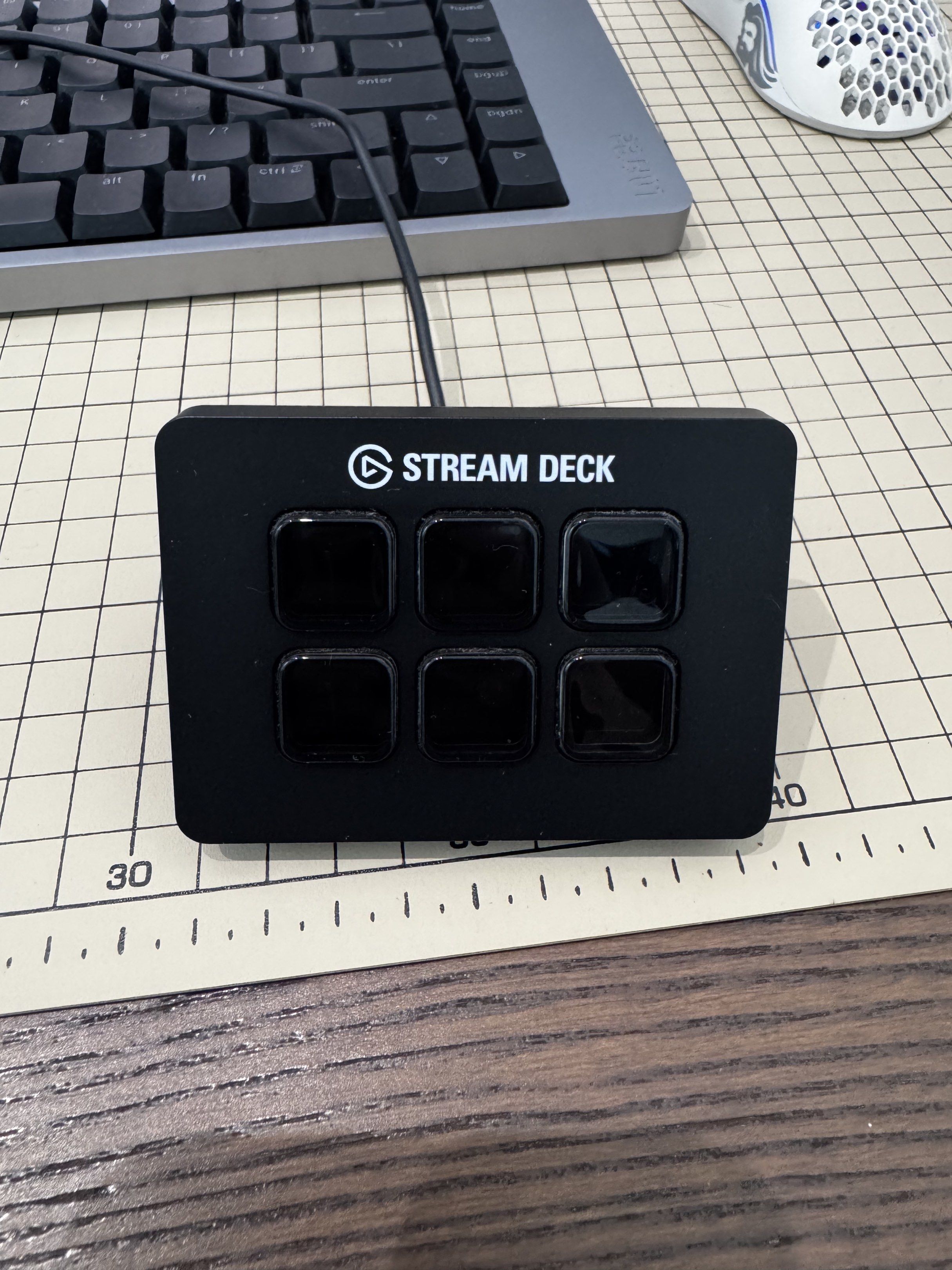 Stream Deck Mini (Category: Desktops) located in Singapore. Submitted by yyyhhhrrr (Listing ID 1421653764, Image 1). Description: -Working Condition - No scratches - Comes with box.