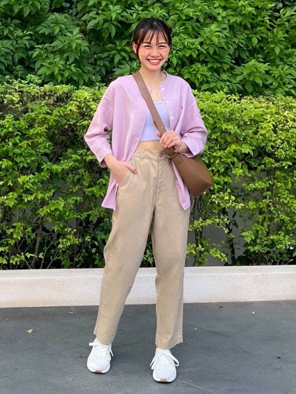 Uniqlo Linen Blend Pants - Beige (Category: Other Bottoms) located in Las Pinas. Submitted by crlne (Listing ID 1421715189, Image 1). Description: - Uniqlo beige linen-blend pants - Size: S - Waist: 60-66cm - Hips: 85-91cm - Straight leg cut - Comfortable fit - Button and zipper closure - Perfect for a casual look.