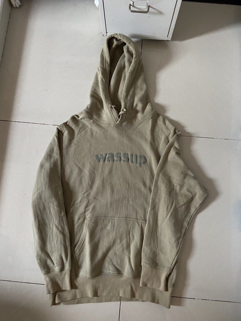 Wassup Moss Green Hoodie (Category: Coats, Jackets and Outerwear) located in Paranaque City. Submitted by atcam28 (Listing ID 1421697980, Image 2). Description: minor flaws only (see photos) size M on tag.