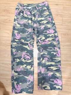 (Category: ) located in . Submitted by d3clutterwithabg (Listing ID 1421671077, Image 1). Description: .