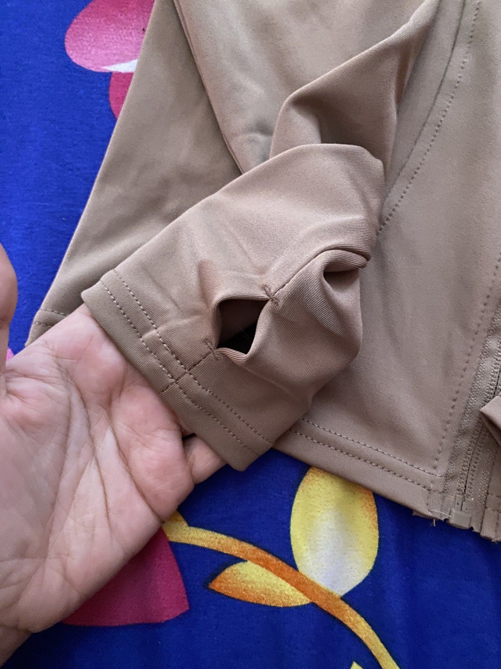 Yoga Clothing Jacket - Size L (Category: Coats, Jackets and Outerwear) located in Valenzuela. Submitted by reidiokno (Listing ID 1421677322, Image 3). Description: - Size L yoga jacket - Full zipper closure - High collar - Thumb holes on sleeves - Neutral tan color Never been used. Masikip sa dibdib part 🤣.