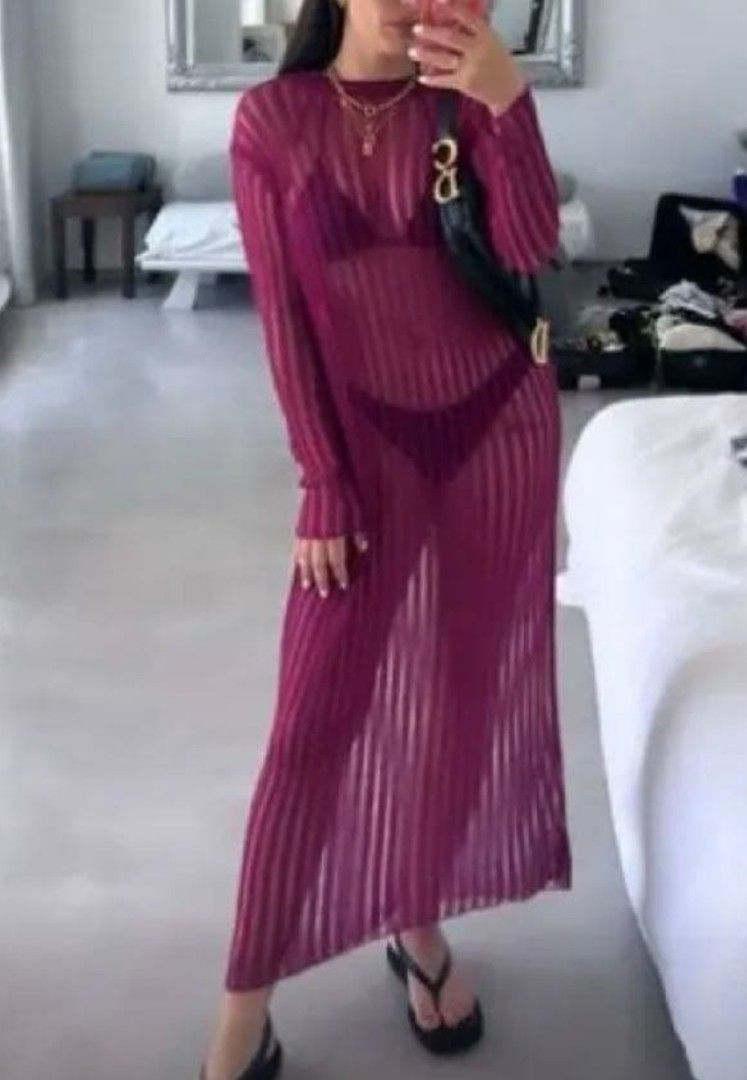 Zara Ribbed Knit Maxi Dress (Category: Dresses) located in Cavite. Submitted by midnightbloom20 (Listing ID 1421791105, Image 1). Description: - Magenta ribbed knit maxi dress - Long sleeves - Round neckline - Semi-sheer - Relaxed fit - Floor-length - Great for layering.
