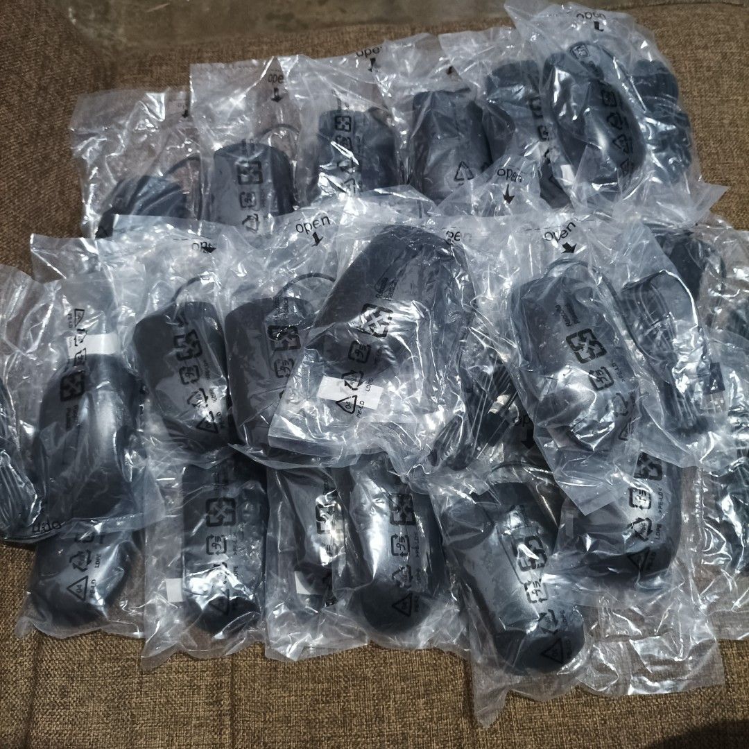 Dell MS116 USB Optical Mouse (22 pcs available) (Category: Mouse & Mousepads) located in Dasmarinas. Submitted by k3japanstoreph (Listing ID 1421917158, Image 3). Description: FOR SALE Dell MS116 USB Optical Mouse Brand New ✔ 1000 DPI optical tracking ✔ USB plug-and-play ✔ Comfortable design with scroll wheel ✔ Compatible with most systems ✔ Ideal for computer shops, offices and schools.