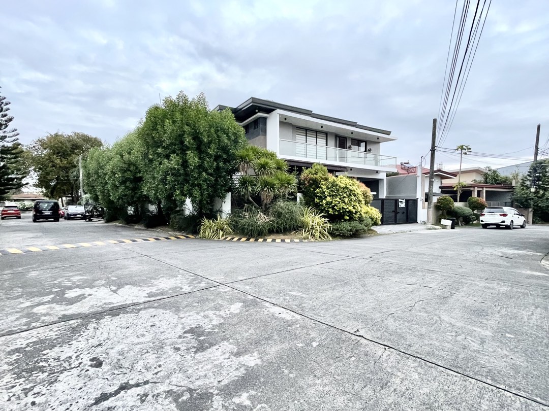 (Category: ) located in . Submitted by blesshomes.09178444676 (Listing ID 1421869649, Image 1). Description: .