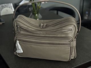 （分類：）位於 。 由 rhl80 提交（商品編號 1421870917，圖片 1）。簡介： 。