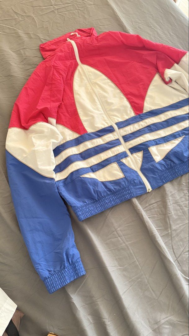 Adidas Trefoil Track Shell Jacket (Retro style) (Category: Coats, Jackets and Outerwear) located in Dasmarinas. Submitted by densyohhh (Listing ID 1421794284, Image 2). Description: Original Adidas Big Trefoil Track Shell Jacket Pink and Blue colorway (Y2K) Good as new. Rarely used. Size L (Men’s Asia).