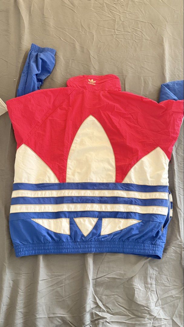Adidas Trefoil Track Shell Jacket (Retro style) (Category: Coats, Jackets and Outerwear) located in Dasmarinas. Submitted by densyohhh (Listing ID 1421794284, Image 3). Description: Original Adidas Big Trefoil Track Shell Jacket Pink and Blue colorway (Y2K) Good as new. Rarely used. Size L (Men’s Asia).