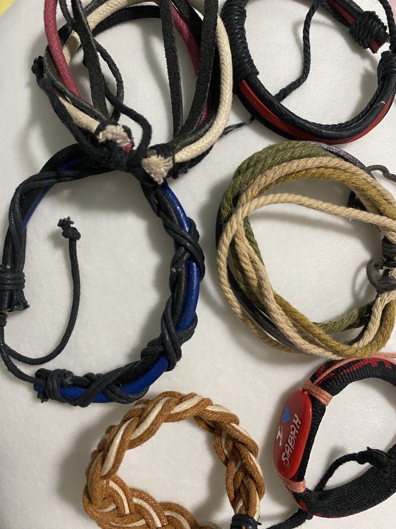 Assorted Bracelets (Random) (Category: Bracelets) located in Ampang. Submitted by aliahbhr (Listing ID 1421912185, Image 2). Description: rm5 each!!!.