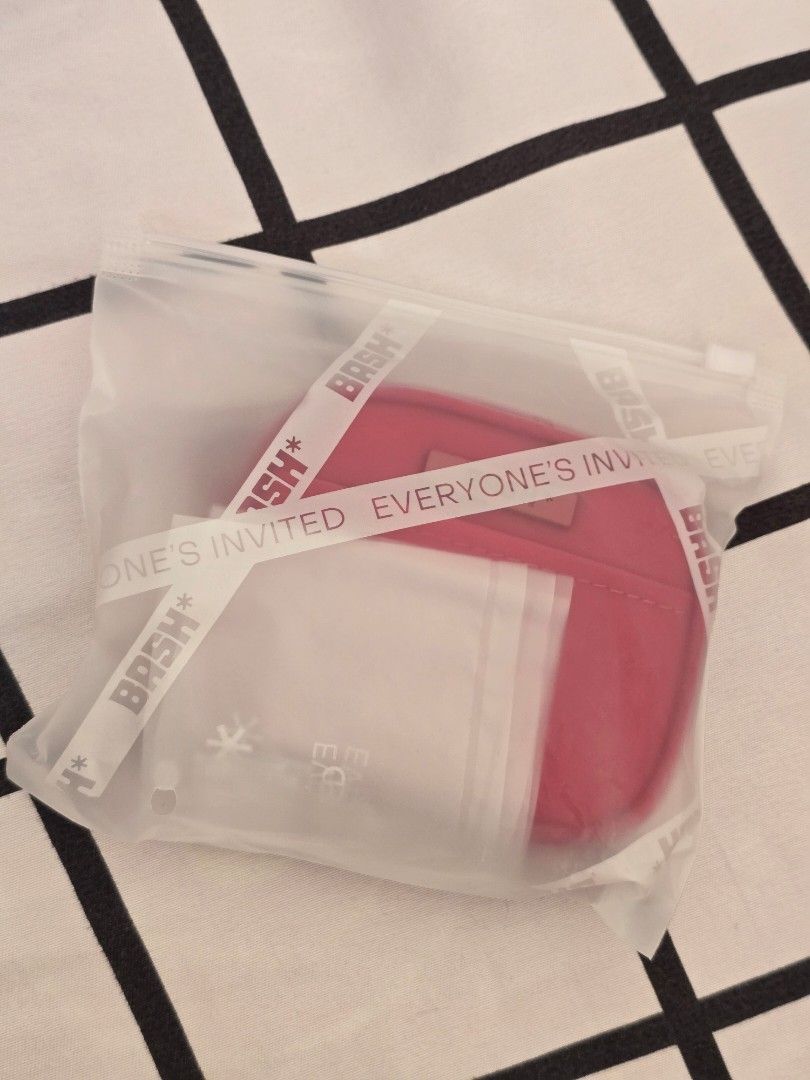 Bash Ruby Cardholder (Category: Wallets & Card holders) located in Paranaque City. Submitted by bangshoppe (Listing ID 1421813535, Image 2). Description: wts lfb Bash Cardholder php 350 - brand new - with tags - ruby.