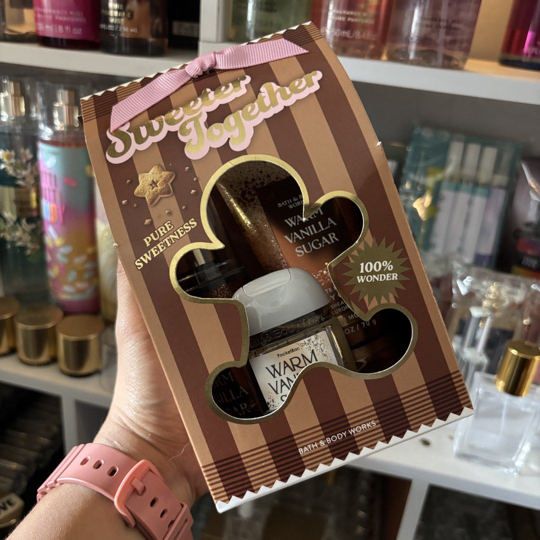 Bath & Body Works Warm Vanilla Sugar Set (Category: Fragrance & Deodorants) located in Cavite. Submitted by Cheapips (Listing ID 1421880490, Image 2). Description: ✨ WARM VANILLA SUGAR TRAVEL SET ✨ 75ml Body mist 70g Body lotion 29ml Hand sanitizer 💯 Original | Authentic | Legit 💯 Onhand & Ready to ship Nationwide shipment via J&T Same day delivery thru Lalamove & Grab Payment first basis. Please check our platforms for legitimacy 😊 .