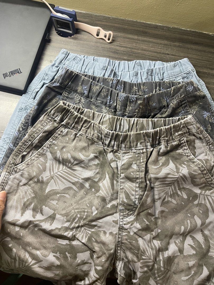 Boys' Shorts - Size 140 unglo (Category: Babies & Kids Fashion) located in Manila. Submitted by eliassssss (Listing ID 1421892686, Image 2). Description: - Boys' shorts - Size: 140 - Design: Tropical leaf pattern (gray and green) - Features: Elastic waistband, pockets - Fabric: Comfortable for everyday wear.
