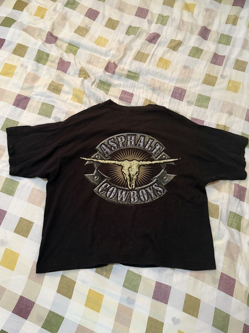 Brooks & Dunn Asphalt Cowboys Graphic Tee (Category: Tshirts & Polo Shirts ) located in Manila. Submitted by _travisscott (Listing ID 1421830360, Image 2). Description: vintage boxy crop shirt (altered) 24x24.
