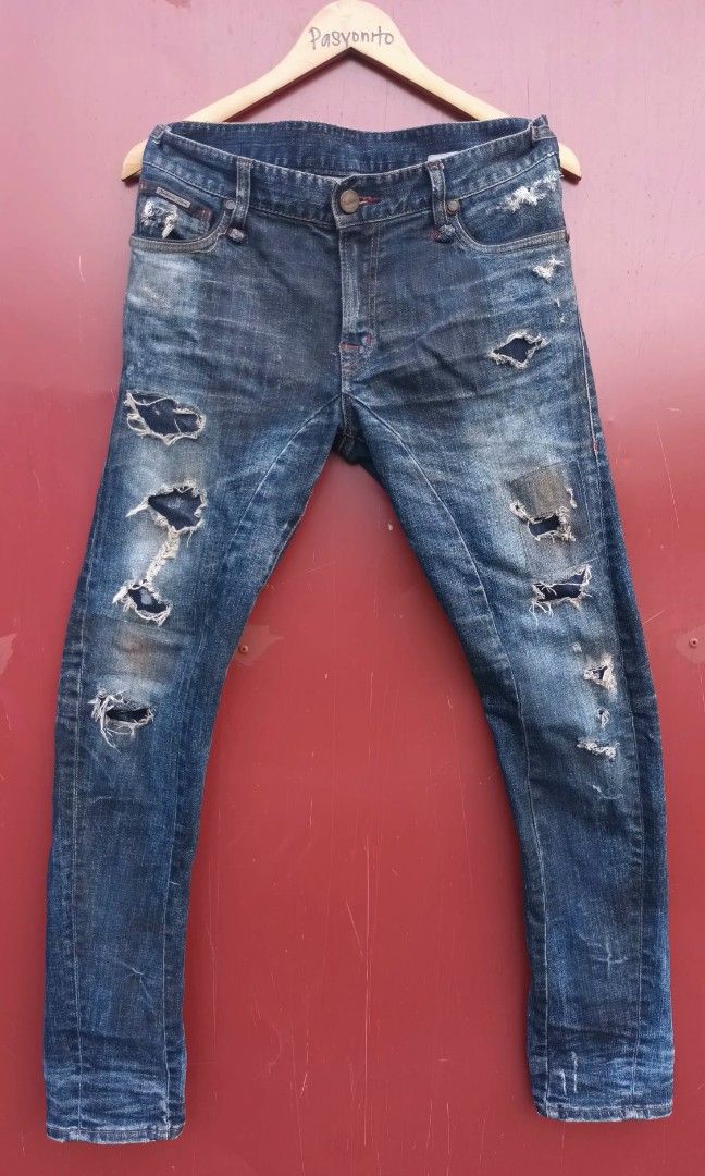 Buckaroo Jeans Distressed Denim (Category: Jeans) located in Manila. Submitted by edmundopil44797 (Listing ID 1421881230, Image 3). Description: ‼️Bucaroo for men‼️ 👉Size 32 fit 33 👉Lenght 43 👉Laylayan 6.5 👉Slimfit jeans 👉Semi strech 👉Factory design 👉Need wash only 👉Price 499 only ✅️Payment first 👉Mop:Gcash ❌️No cop/cod ❌️No bogus buyer 👉Location;Tagum city.
