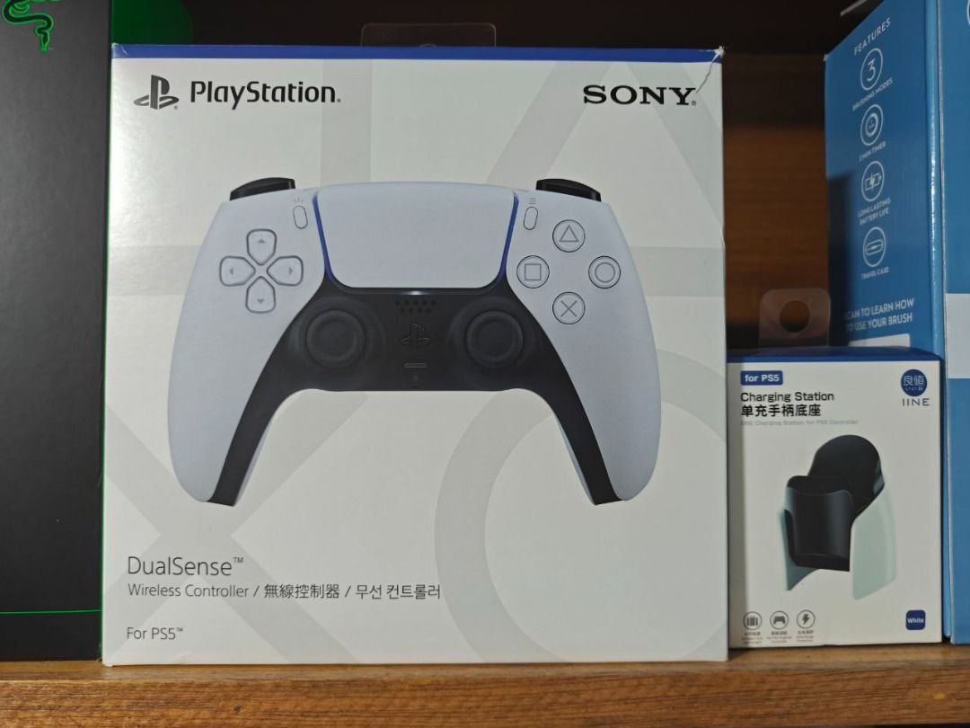 BUNDLE PS5 Controller and Razer Headset: DualSense Wireless Controller ...
