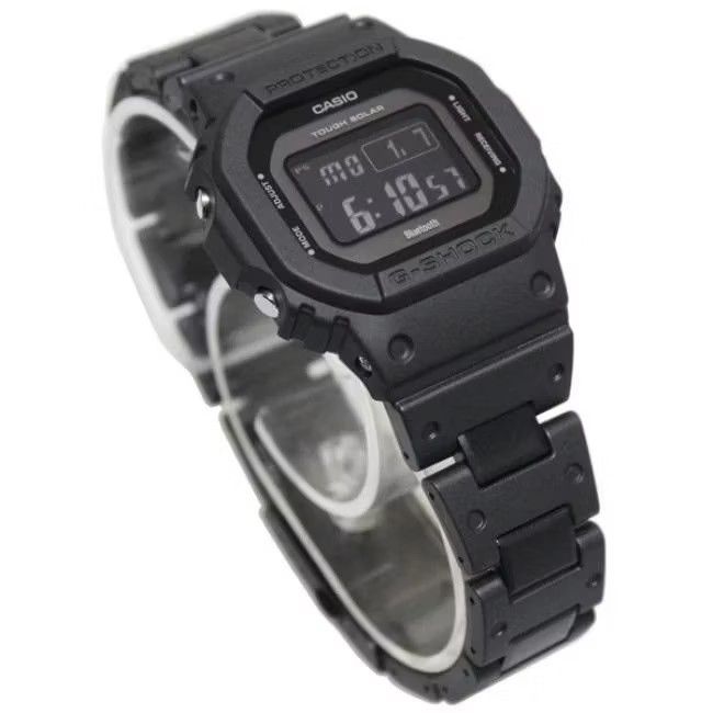 Casio G-Shock GW-B5600BC-1BDR Black (Category: Men's Watches) located in Dasmarinas. Submitted by edsel01d (Listing ID 1421801059, Image 3). Description: - Casio G-Shock GW-B5600BC-1BDR - Sells for Php 14,000.00+ in malls - You can get it for only Php 6,700.00 from me - Reason for selling: I have a lot of G-Shocks; need to declutter - Never used - In pristine condition - No scratches - Combi bracelet - Black digital watch - Bluetooth connectivity
