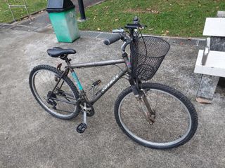 (Category: ) located in . Submitted by allenlwc (Listing ID 1421905302, Image 1). Description: .