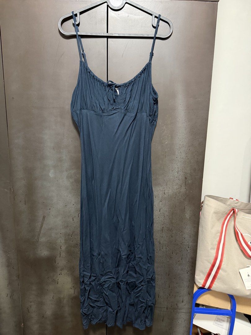 Cotton On slip dress (Category: Dresses) located in Paranaque City. Submitted by beamnl (Listing ID 1421863564, Image 2). Description: .