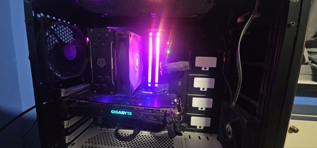 Custom Gaming PC - RGB Lighting65605082466691113
