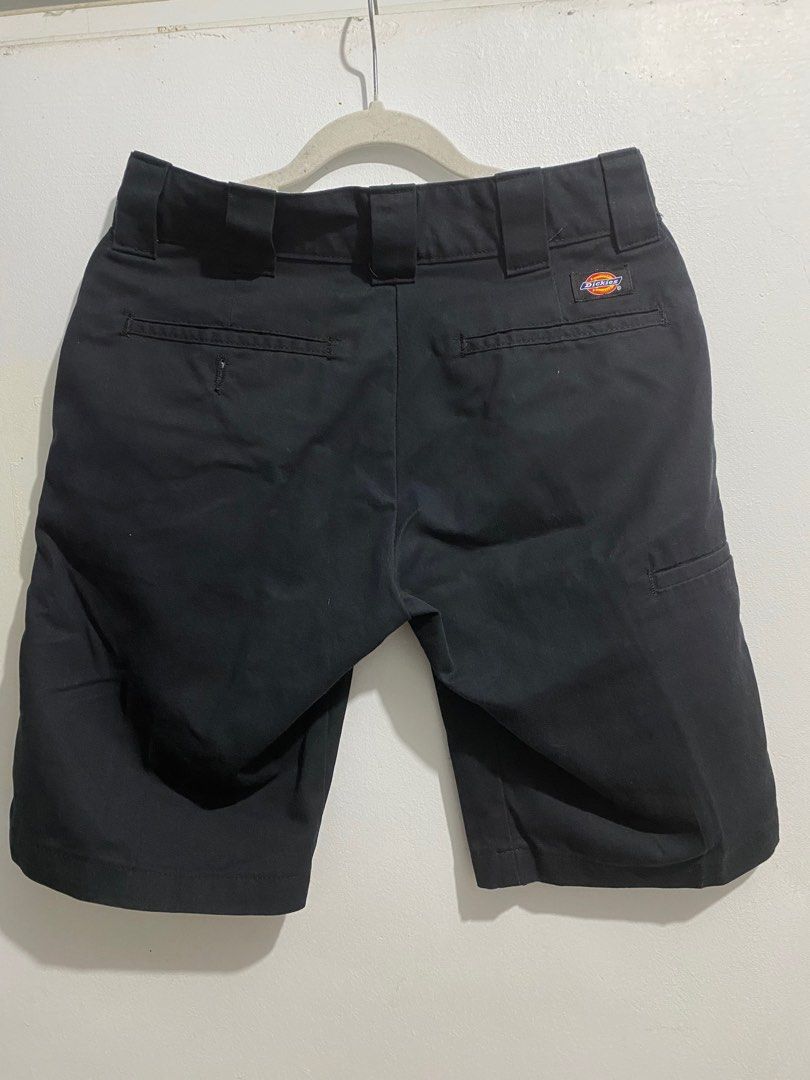 由 elengs_thrift (刊登 ID 1421934389，圖片 2) 提交，位於 台南市 (Tainan) 的 Dickies Slim Fit short (類別：短褲)，說明：UNWASHED THRIFTED EXCELLENT CONDITION。