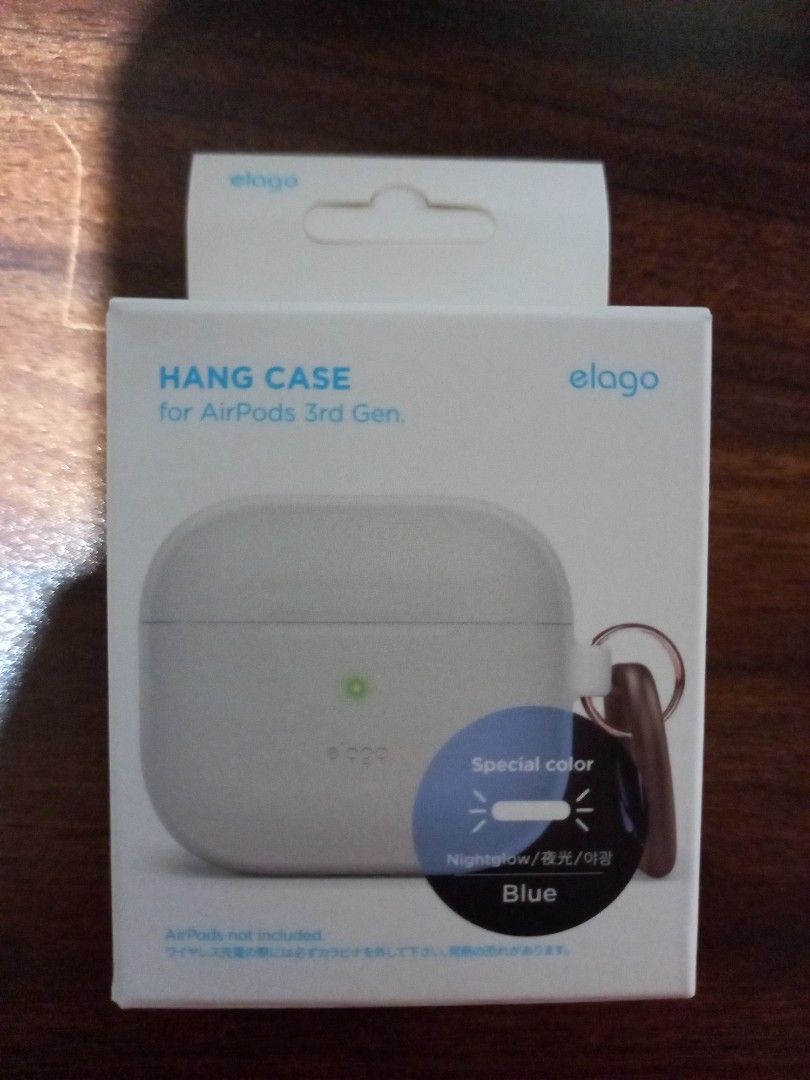 [Elago] Silicone Case for Airpods 3 (Category: Cases & Sleeves) located in Pasig City. Submitted by kitcatss (Listing ID 1421840049, Image 2). Description: ⭐️ Elago Silicone Case for 3rd Gen (Night Glow Blue) ⭐️ Brand: Elago (from 🍊app) Original price: ₱479 *Brand new pa and never pa nagamit (nabuksan lang yung box) *open to negotiation for sure buyers Mop: gcash or paymaya Mod: j&t/ lalamove (sf shoulder by buyer) Rfs: bought wrong item.