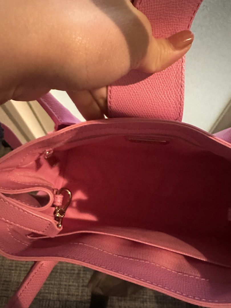 furla metropolis top handle (Category: Luxury Bags & Wallets) located in Manila. Submitted by stack.in.it (Listing ID 1421914647, Image 2). Description: guaranteed authentic.