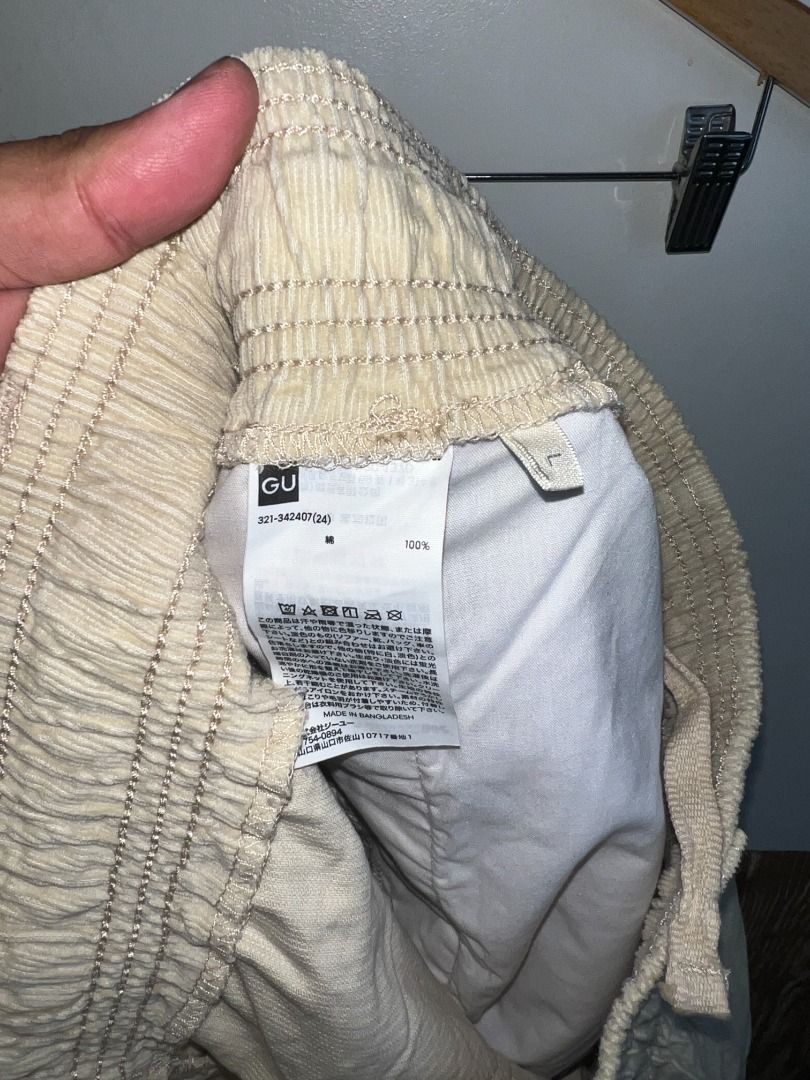 GU CHORD CHEF PANTS (Category: Trousers) located in Baguio. Submitted by hiswardr0be (Listing ID 1421892871, Image 3). Description: GU CHORD CHEF PANTS LARGE(32-34X39) EXCELLENT CONDITION 580".