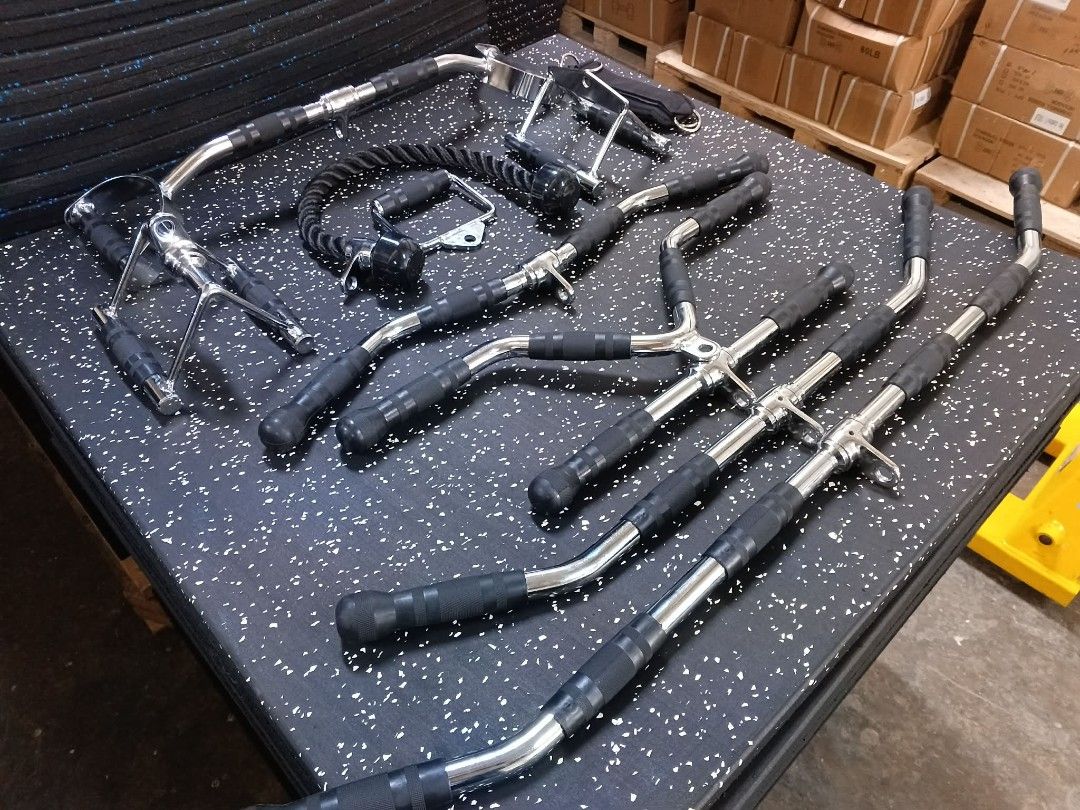 Gym Cable Attachments (Category: Weights & Dumbbells) located in Manila. Submitted by simborios022535 (Listing ID 1421861806, Image 1). Description: - Complete set of gym cable attachments - Includes: - Wide bar - V-bar - Multiple handle variations - Rope attachment - Durable metal construction - Comfortable rubber grips - Suitable for home and commercial gyms.